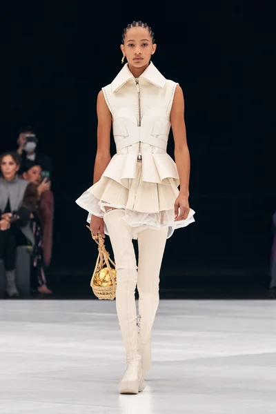 Look 72